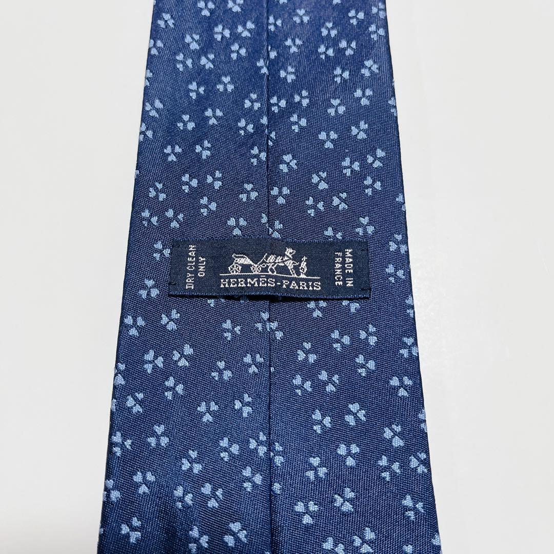 美品 エルメス ネクタイ ハイブランド ハート柄 光沢 ジャガード織り 希少 紺