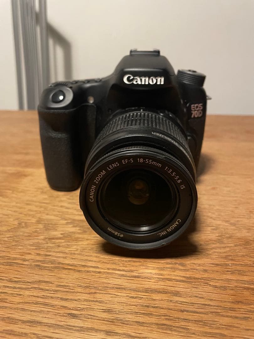 Canon EOS 70D デジタル一眼レフカメラ 本体と付属品