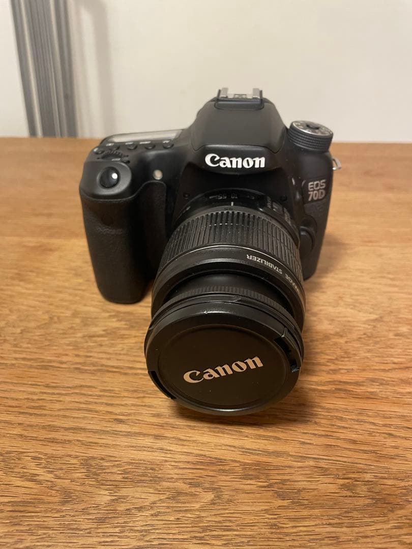 Canon EOS 70D デジタル一眼レフカメラ 本体と付属品