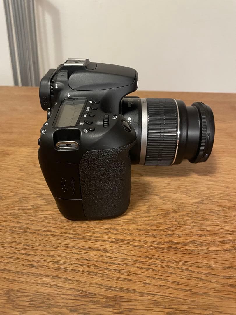 Canon EOS 70D デジタル一眼レフカメラ 本体と付属品