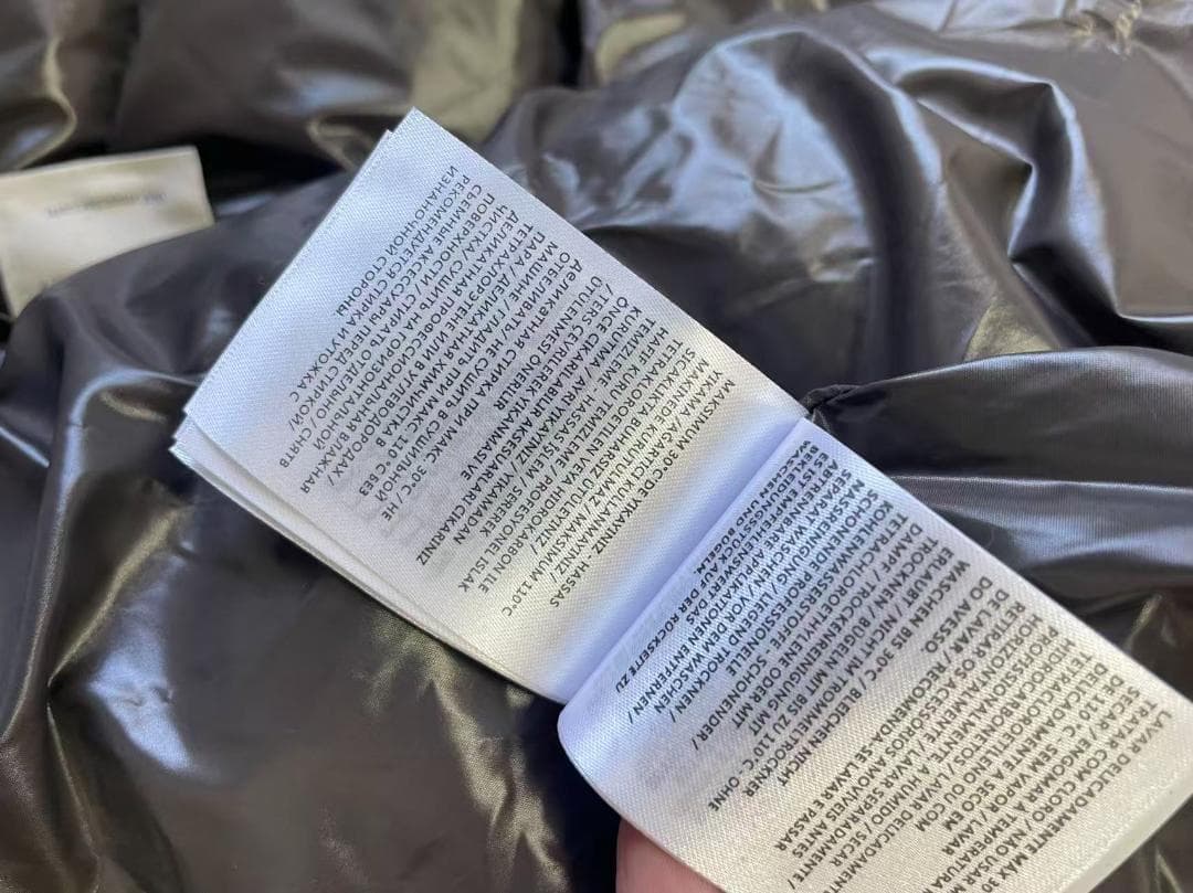 MONCLER 《人気》フード付きダウンジャケット サイズ3 ブラック