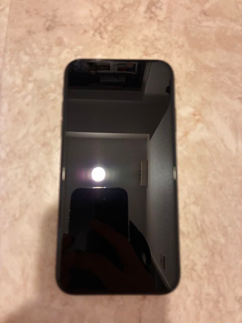 Apple iPhone 11 ブラック 本体　ジャンク　au 64GB