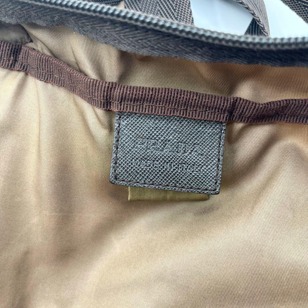 PRADA 2way ショルダーバッグ 三角ロゴプレート ブラウン ハンド