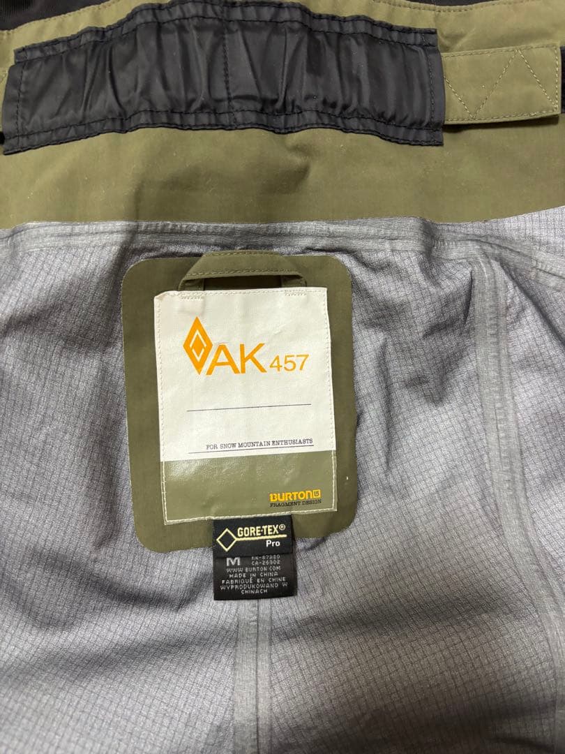 Burton AK457 bib Olive Mサイズ