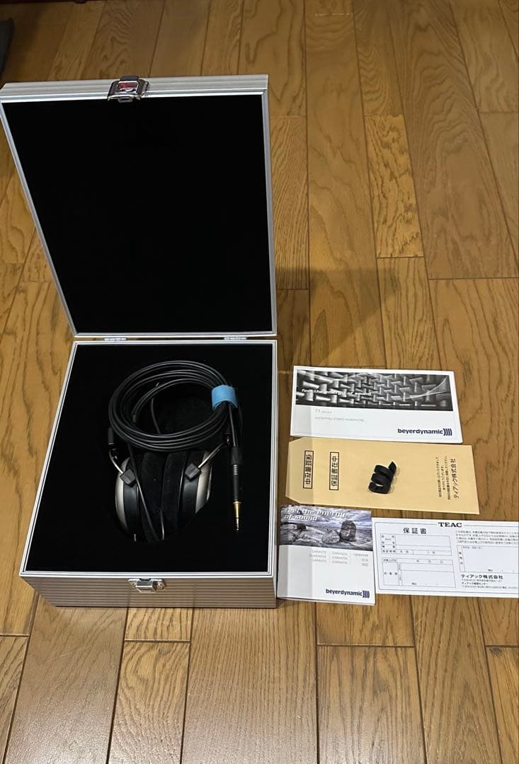 USED beyerdynamic T1 (1st gen) 元箱付き