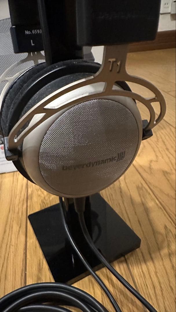 USED beyerdynamic T1 (1st gen) 元箱付き