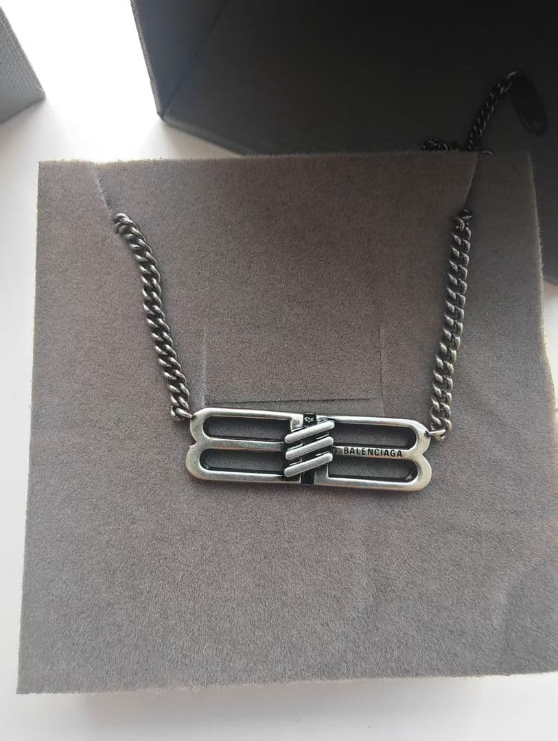 BALENCIAGA バレンシアガ チェーンネックレス メタル製 新品同様