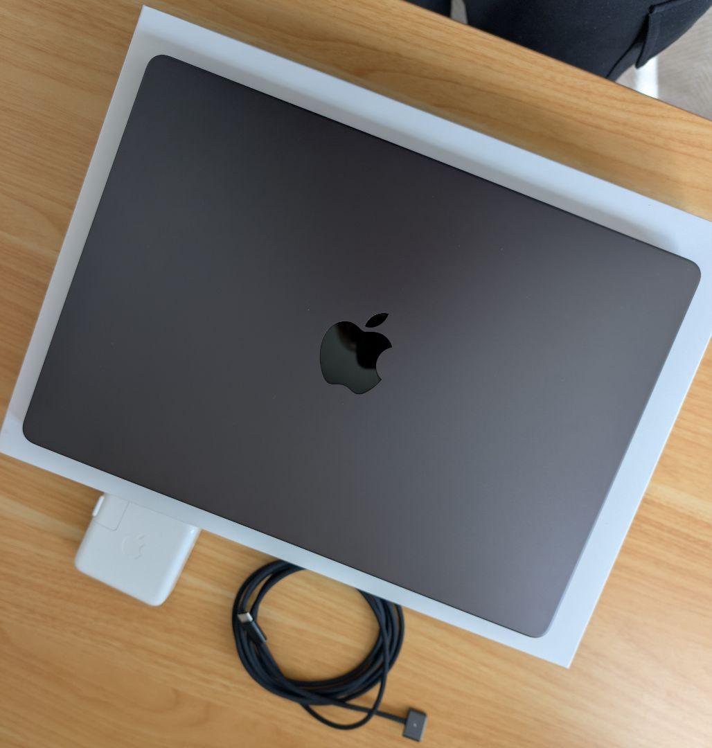 MacBook Pro 14インチ M4チップ 16GB 512GB