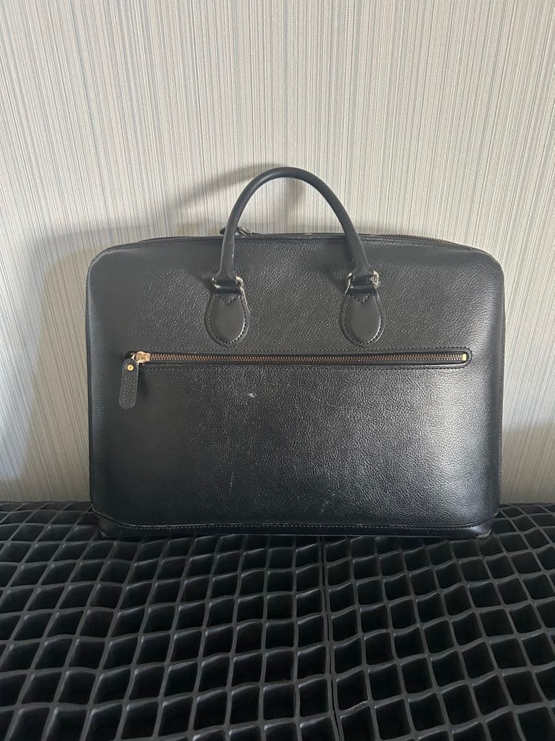 吉田カバンブラックレザー ビジネスバッグ　(チャックが壊れてる)