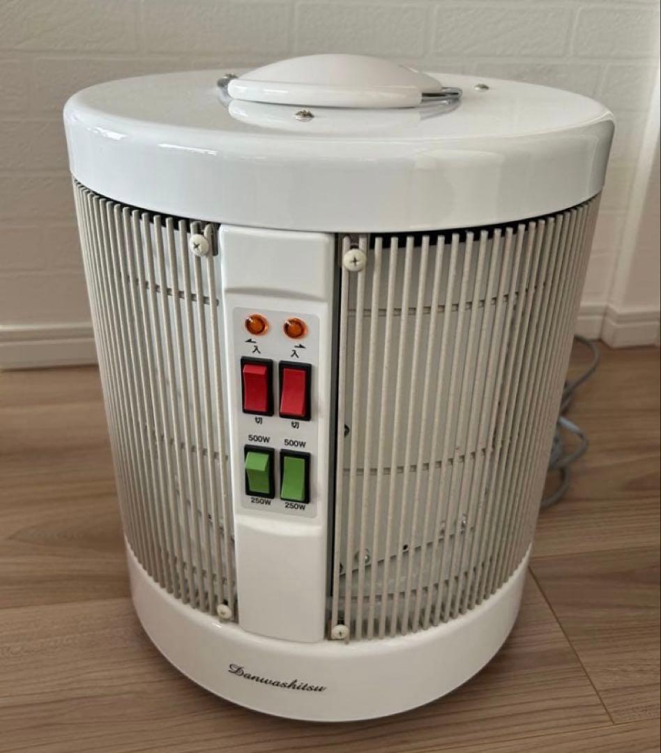 美品　談話室　ホワイト　パネルヒーター1000型2023年製 保証2027年3月