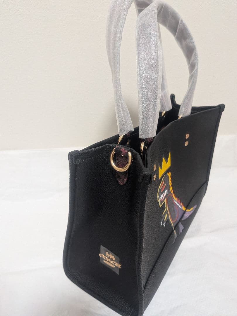 2/4までの特価！新品未使用2way 恐竜ハンドバックバッグプラ袋布袋付