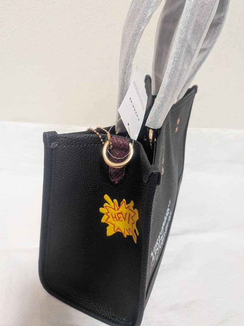 2/4までの特価！新品未使用2way 恐竜ハンドバックバッグプラ袋布袋付