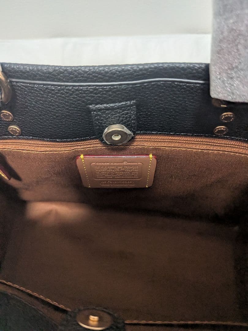 2/4までの特価！新品未使用2way 恐竜ハンドバックバッグプラ袋布袋付