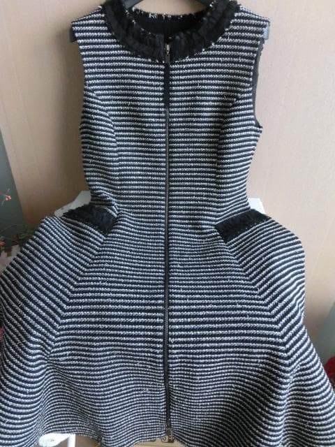 フォクシーツイードワンピース　2025年9月掲載￼