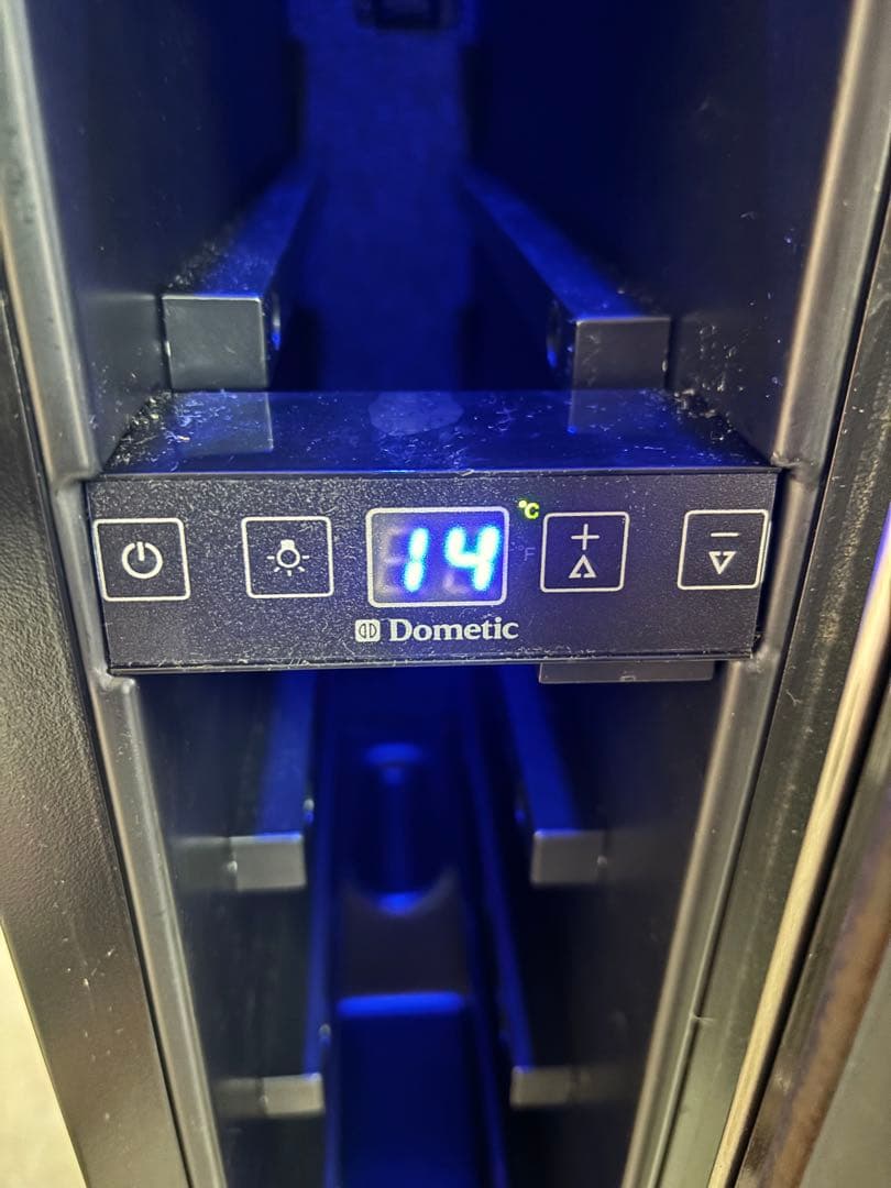 ドメティック　ST7L ワインセラー