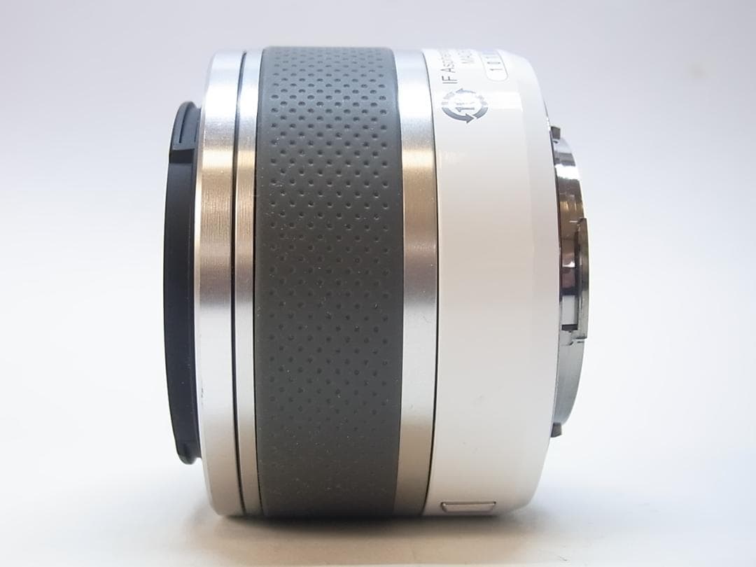 【カメラレンズ】ニコン1　Nikkor VR　10-30mm 白
