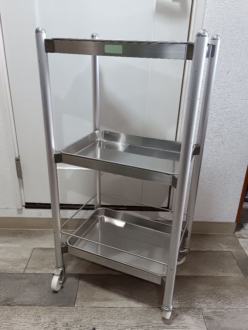 タカラベルモントステンレスワゴン