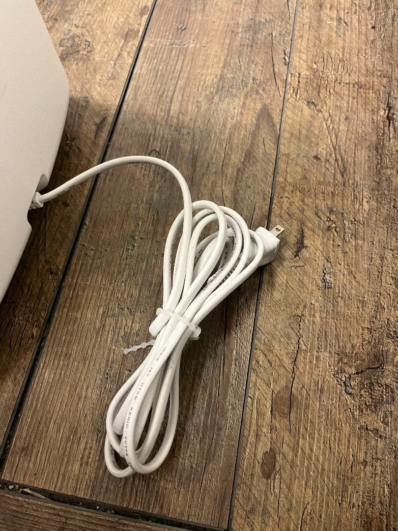 SHARP除湿機CM-J100-Wプラズマクラスター 2020年製動作確認済み。