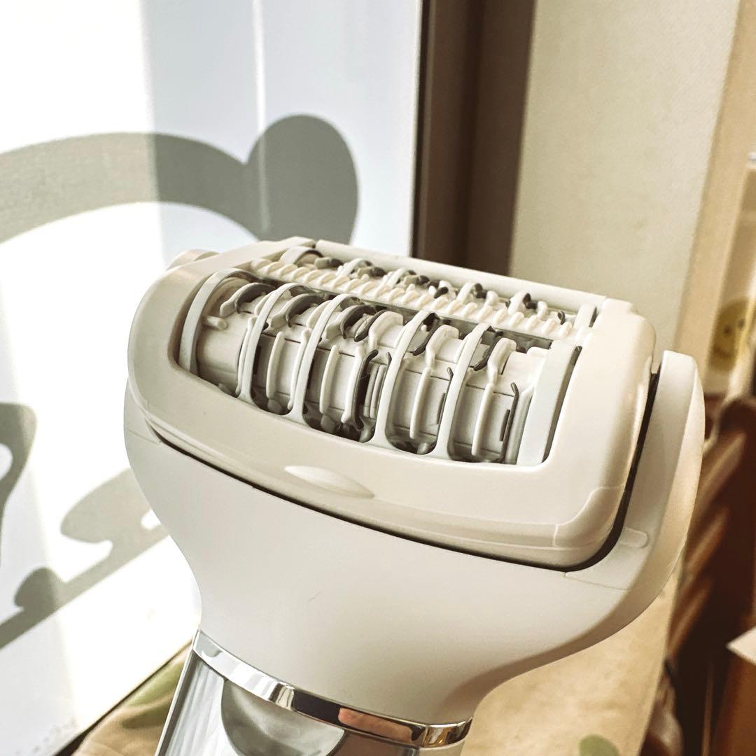 【新品同様】パナソニック ソイエ soie 脱毛器 コードレス ES-EL4B