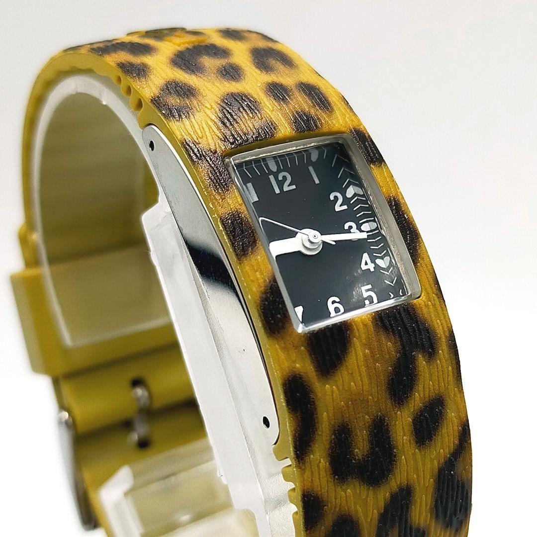 【電池交換済】未使用級★カバンドズッカ ヒョウ柄 腕時計 アニマル レオパード