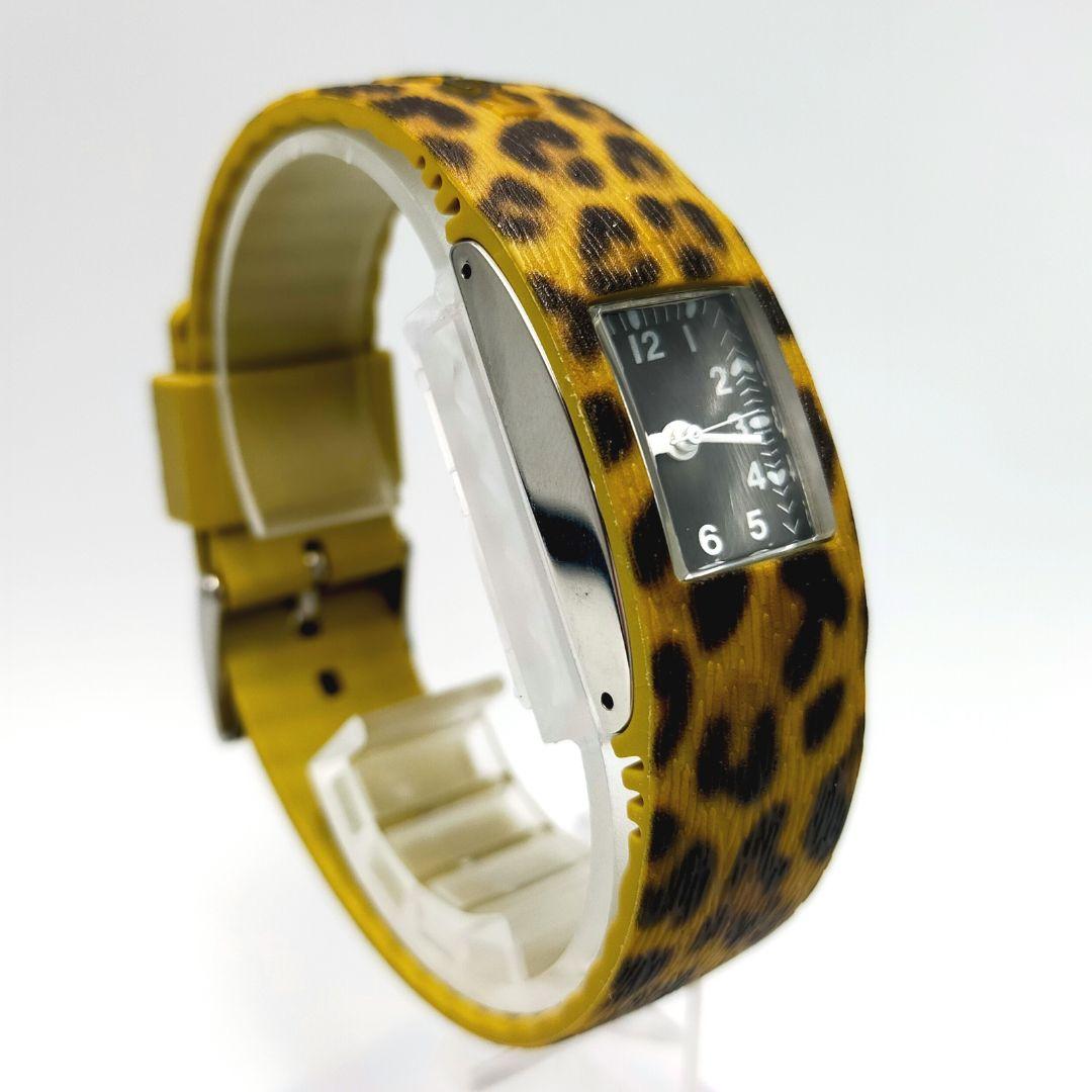 【電池交換済】未使用級★カバンドズッカ ヒョウ柄 腕時計 アニマル レオパード