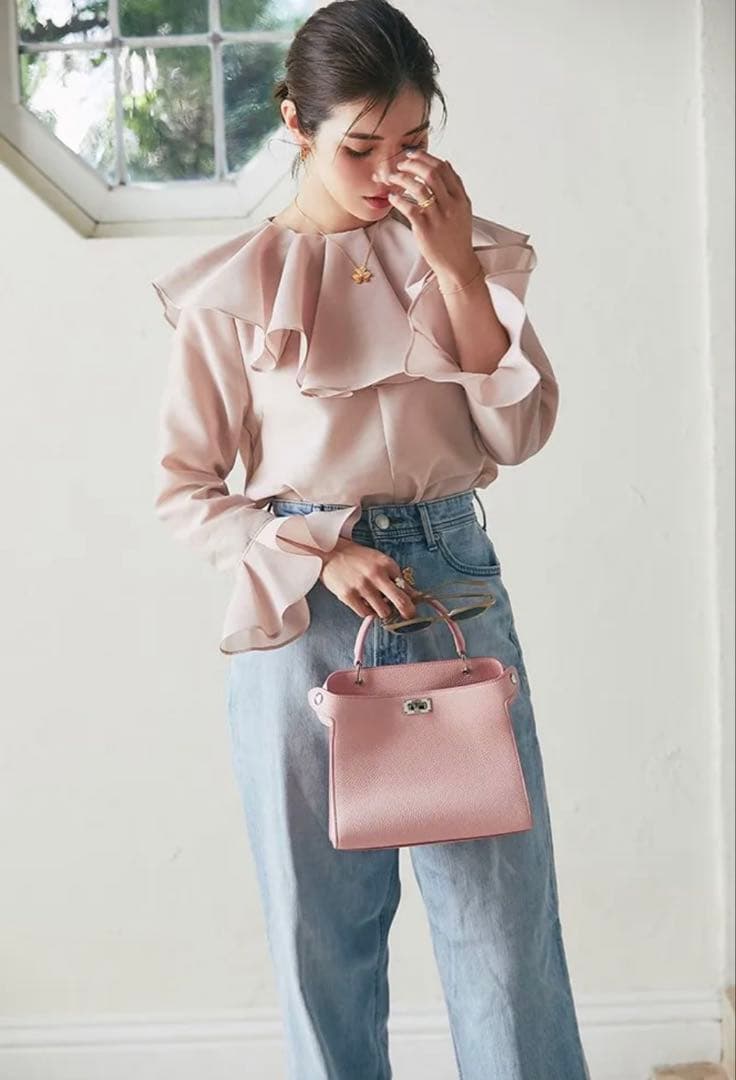 新品　SEVENTEN シアーラッフルブラウス(ピンク)