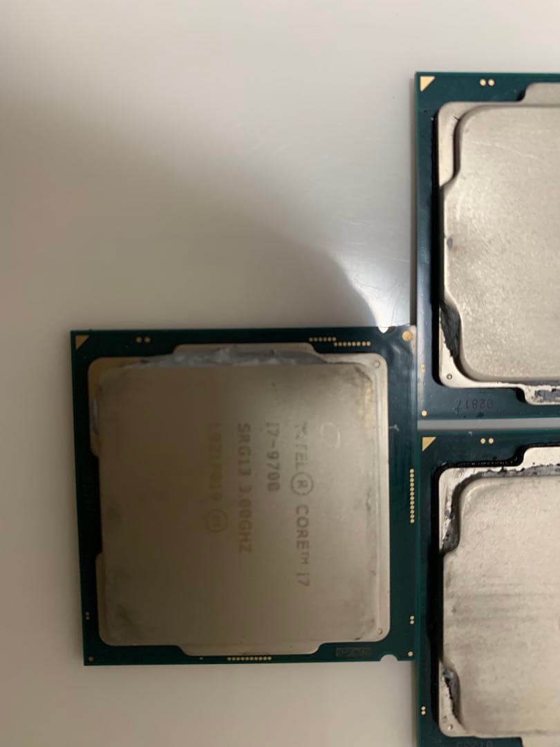 Intel Core i7、i5 CPU、8GB RAM