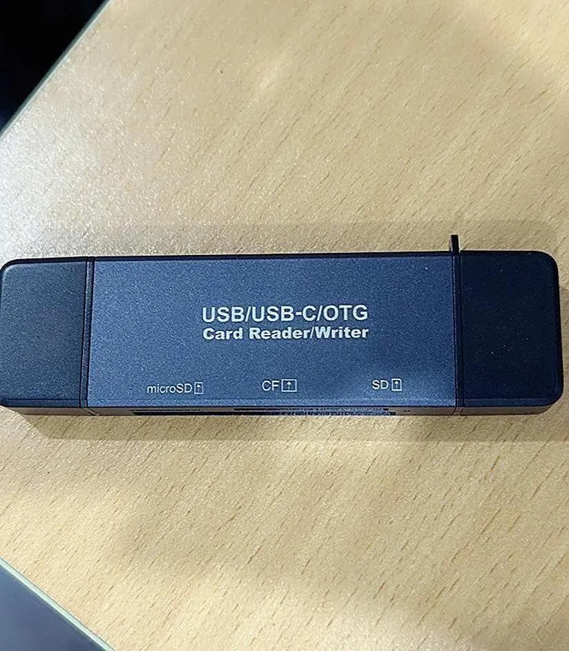 外付けハードディスク・ドライブ Card reader