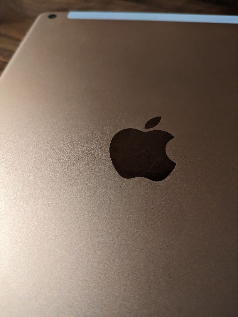 iPad第7世代　32GB ゴールド　iPad セルラーモデル