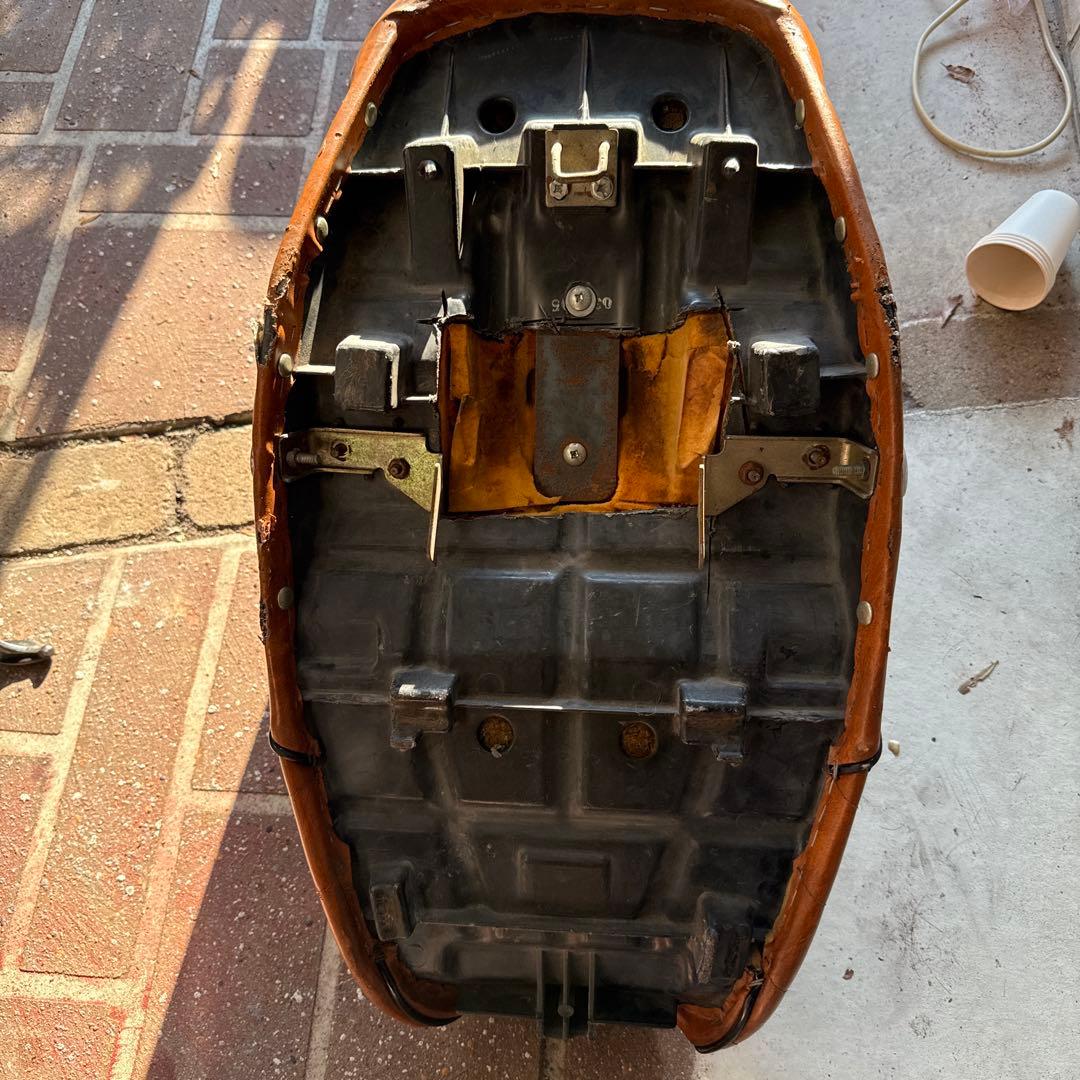 ゼファー400 オオカワ三段シート　茶色