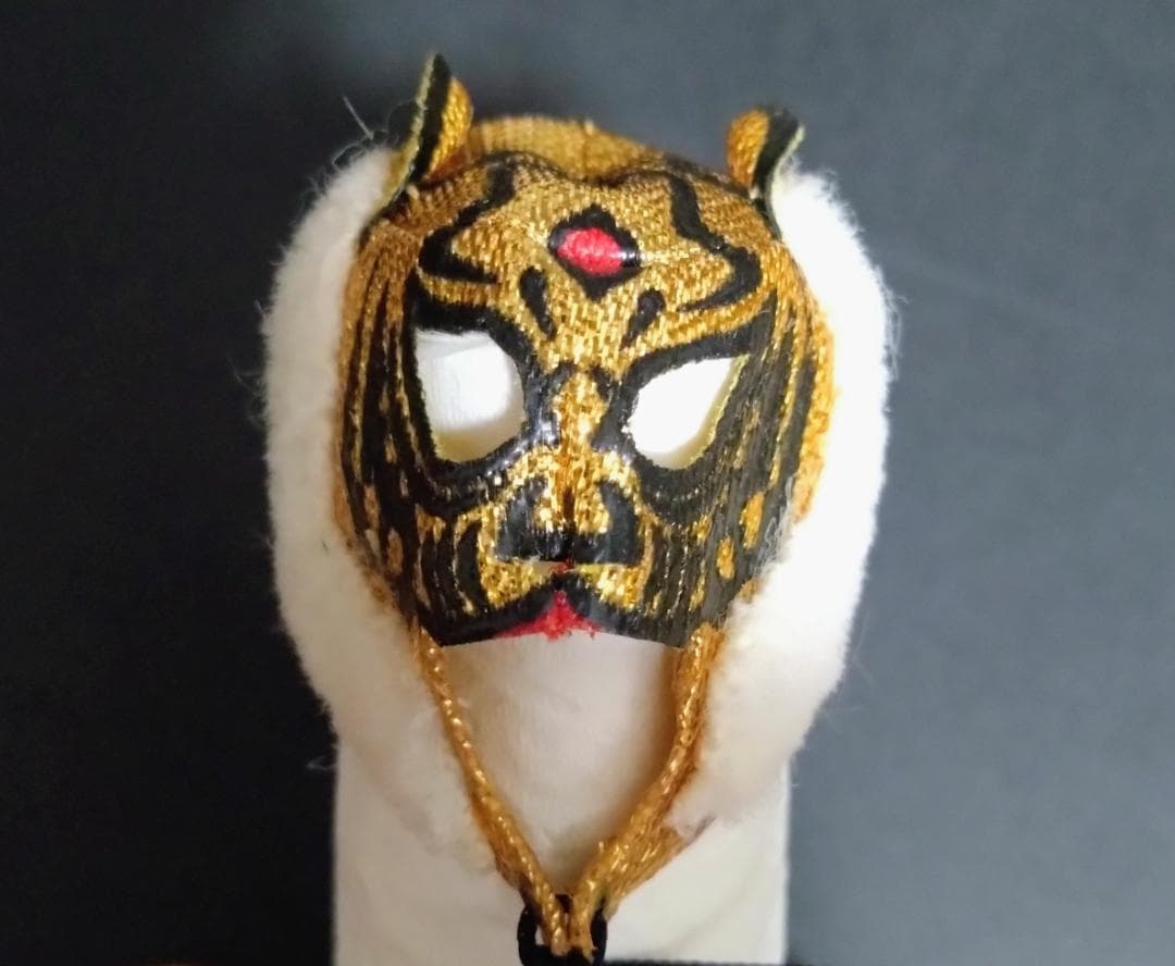 タイガーマスク　ミニチュアマスク　マント