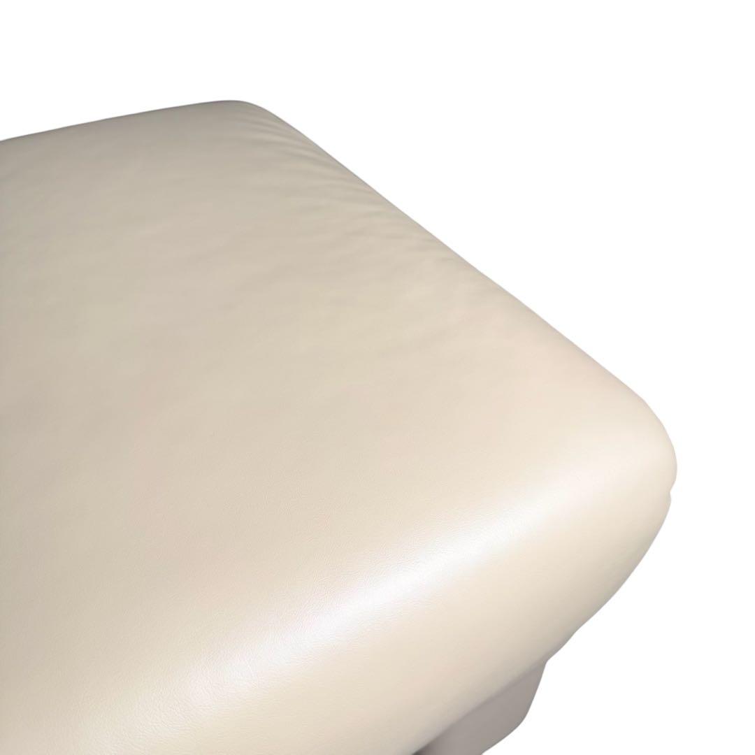 HR864 himolla ヒモラ　オットマン 本革 総本革　ベージュ系