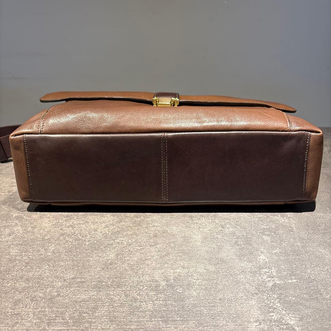 TUMI トゥミBeacon Hill ショルダーバッグ　レザー　美品