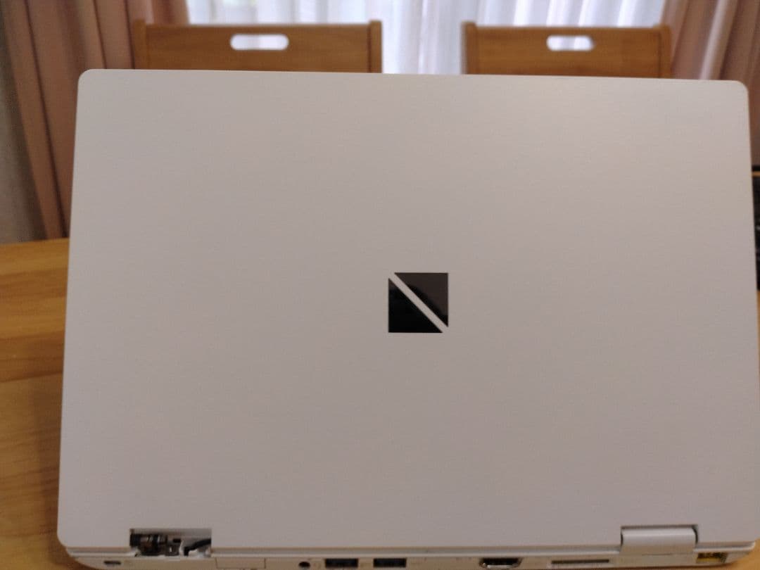 薄型軽量☆NEC PC-GN13T78GD　i7-7Y75　8GB　SSD256