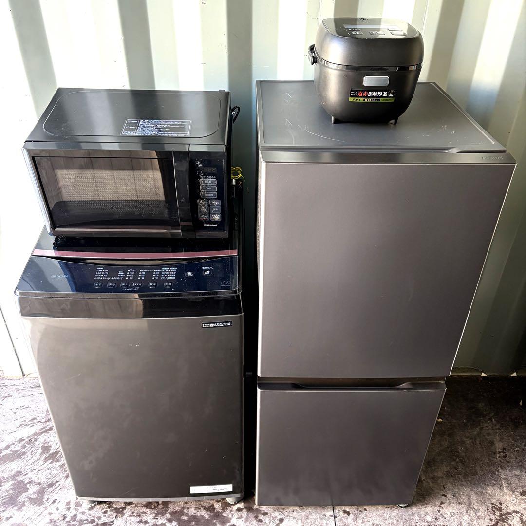 運搬取付無料！ブラック純正IRIS・AQUAおしゃれ家電4点セット！完動超美品！