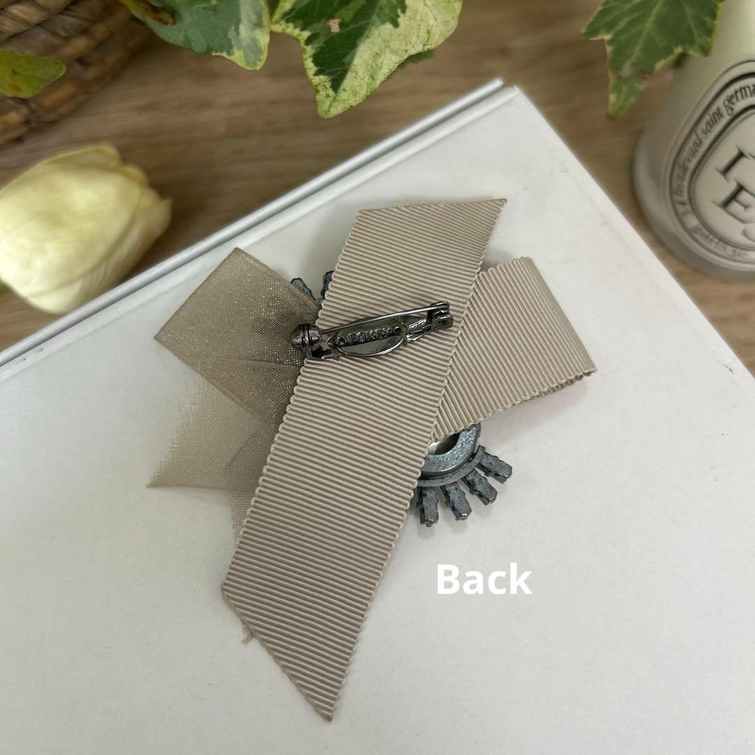 FOXEYフォクシー　ビジューリボンブローチコサージュ　スワロフスキークリスタル