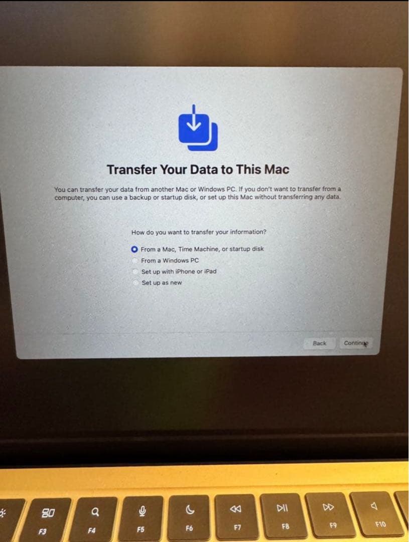 R*i様 MacBookAir M2 512GB 極美品 バッテリー98%