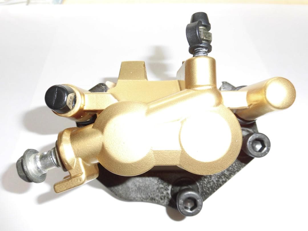 ゼファー400(Ｃ型)リアブレーキキャリパー(2pot)バリオスにも