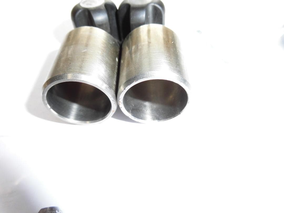 ゼファー400(Ｃ型)リアブレーキキャリパー(2pot)バリオスにも