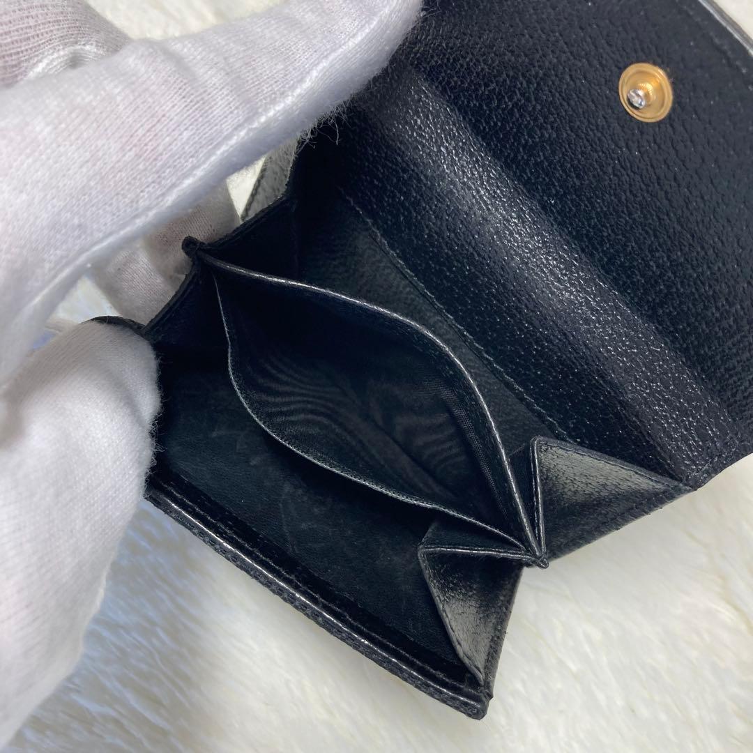 早い者勝ち　GUCCI グッチ　二つ折り　キャンバス　GG 黒　スタッズ　希少