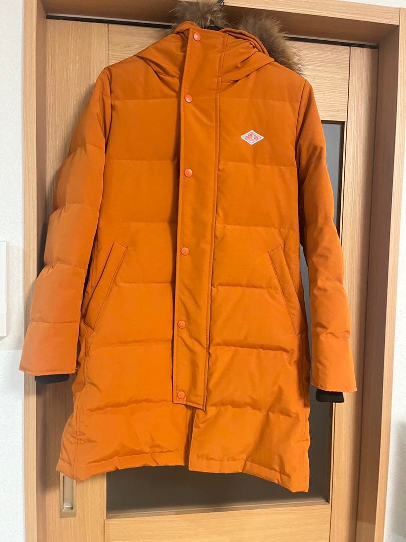 DANTON フード付きオレンジダウンジャケット