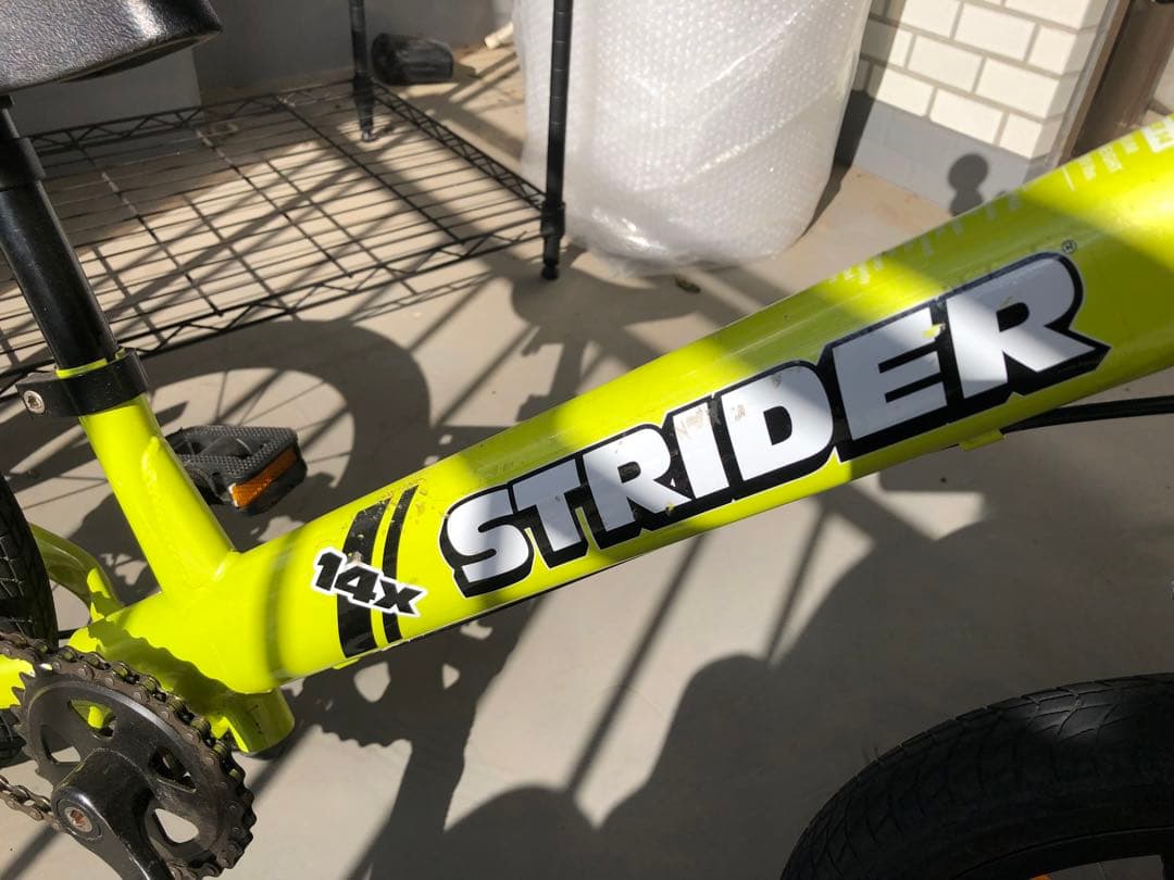 ストライダー　14x イエロー STRIDER
