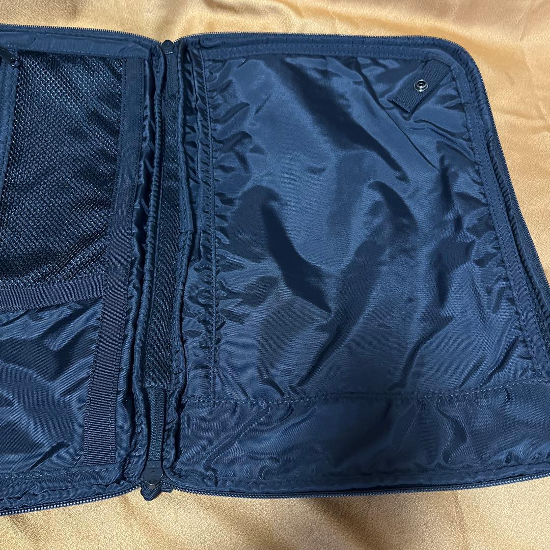 ブリーフィング クラッチバッグ PC タブレットケース