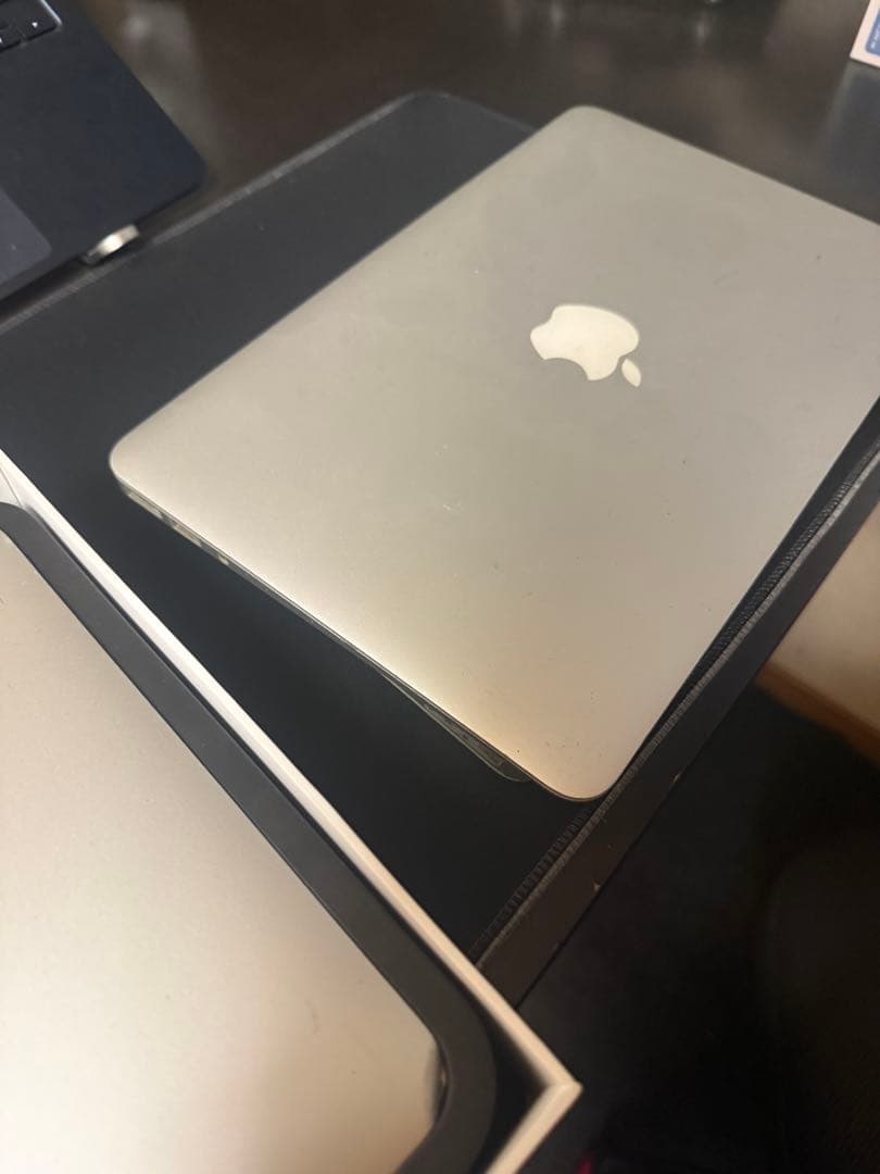 ★Apple MacBook air 本体 シルバー　2台セット★