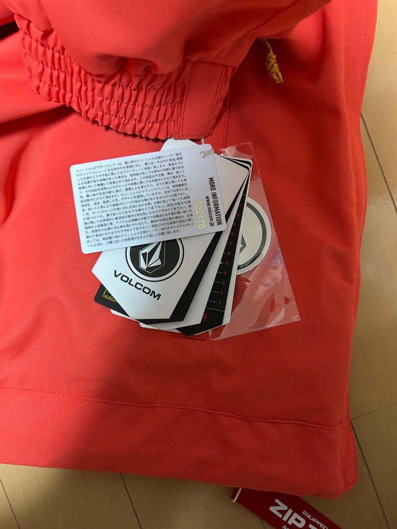 VOLCOM アーサー・ロンゴスノーボードウェアMサイズ　限定セール