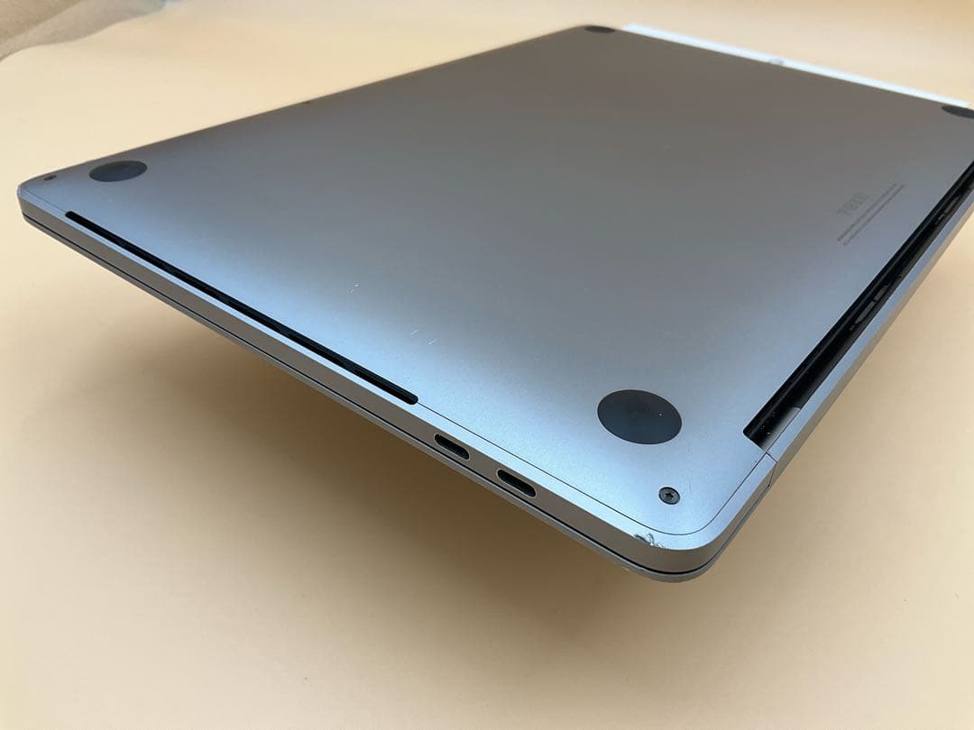 Macbook Pro 2020 13インチ Core-i7 32GB/1TB