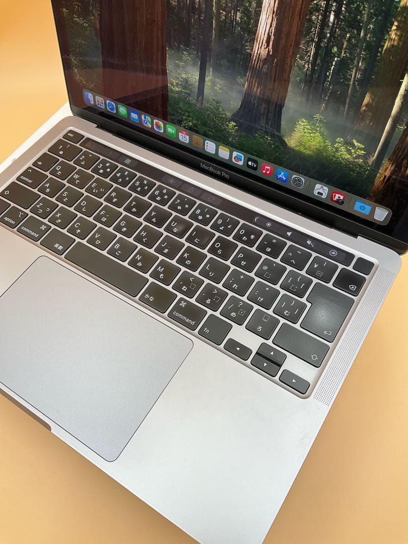 Macbook Pro 2020 13インチ Core-i7 32GB/1TB