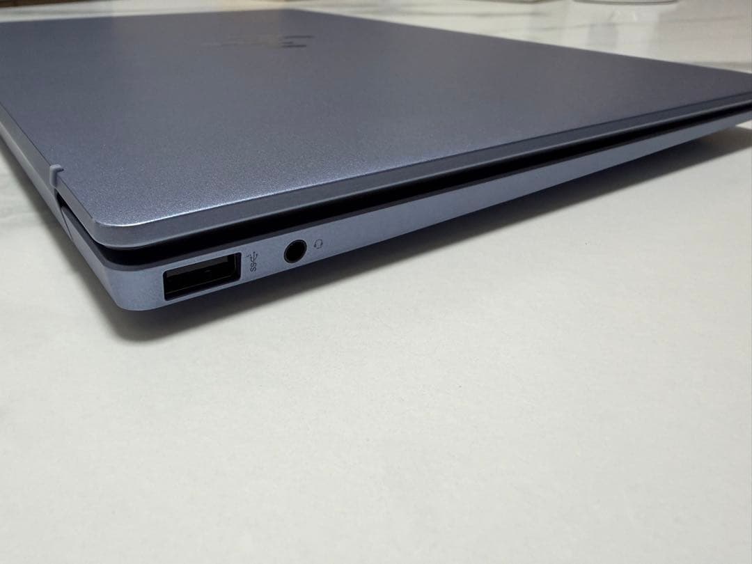 HP Pavillion Aero 13-bg スカイブルー