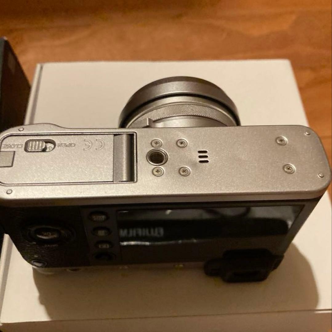 FUJIFILM X100F シルバー レンジファインダー　難あり　作例あり