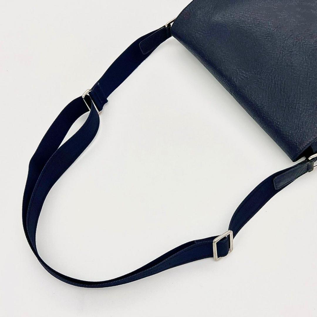 ルイヴィトン タイガ ロマンMM ダークネイビー メッセンジャー ビジネス 紺